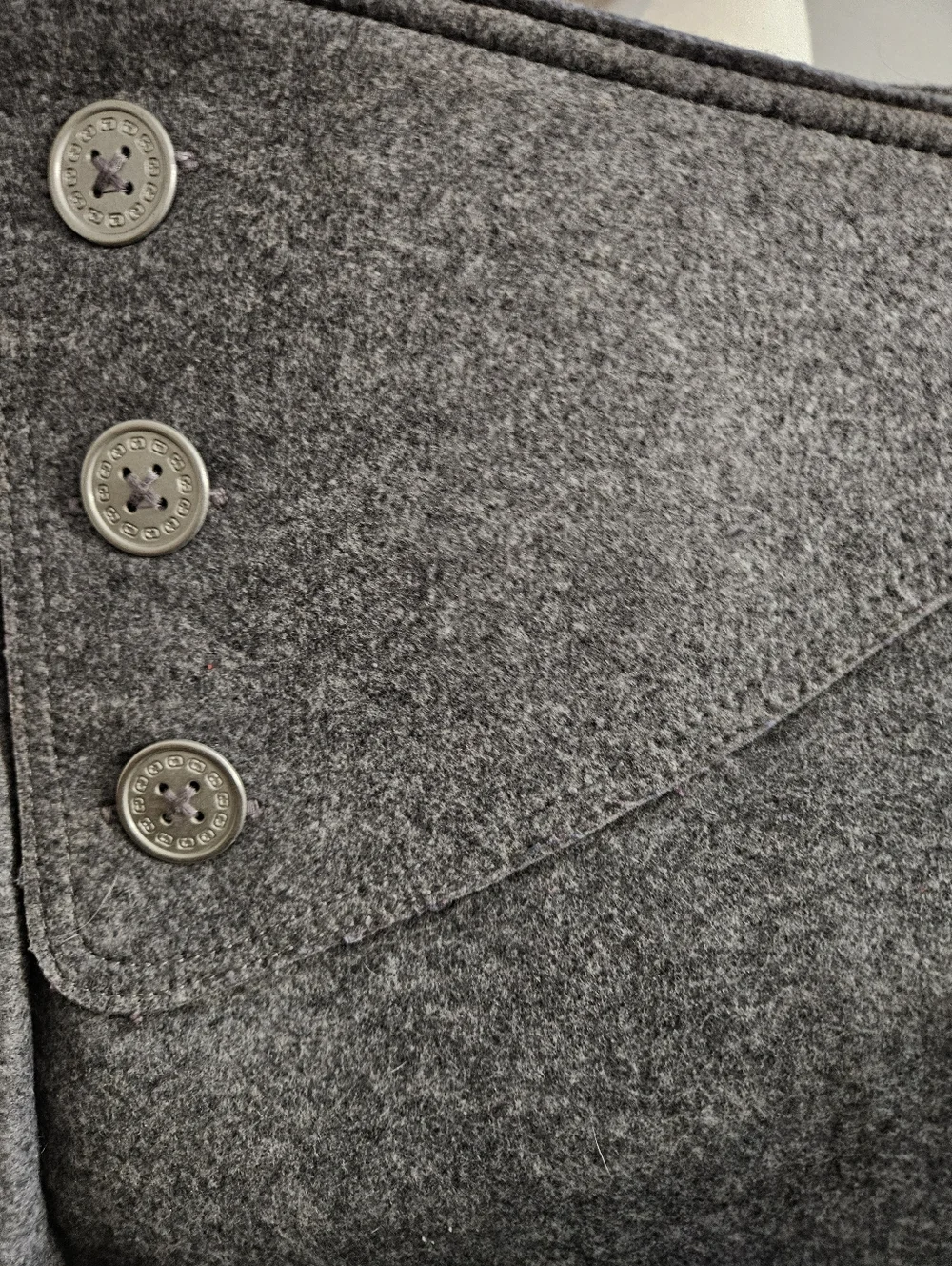 Ogio Brooklyn Gray Felt Crossbody Tablet Bag - Picture 7 of 11